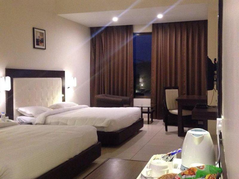 Hotel Lake View Saputara Dış mekan fotoğraf