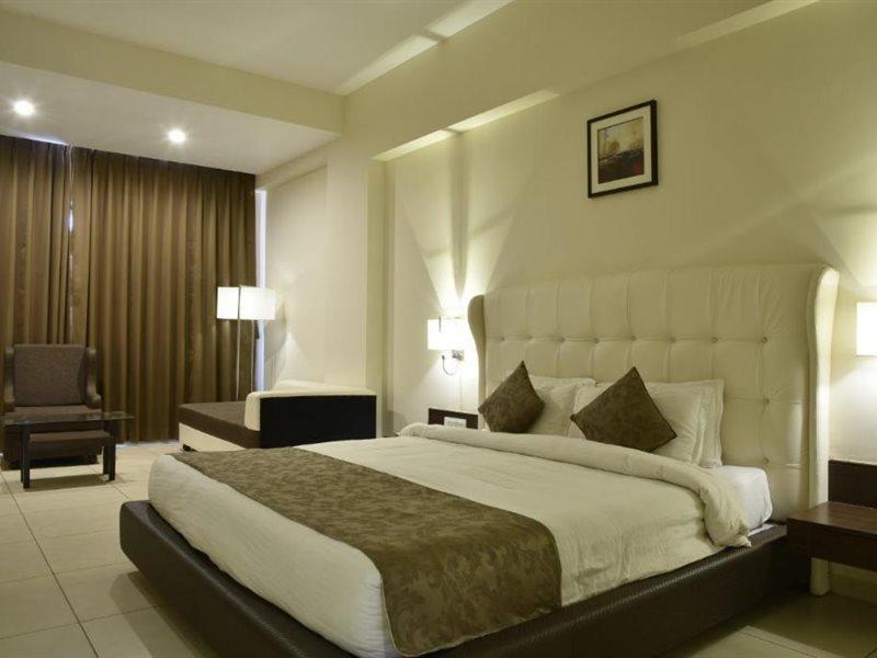 Hotel Lake View Saputara Dış mekan fotoğraf