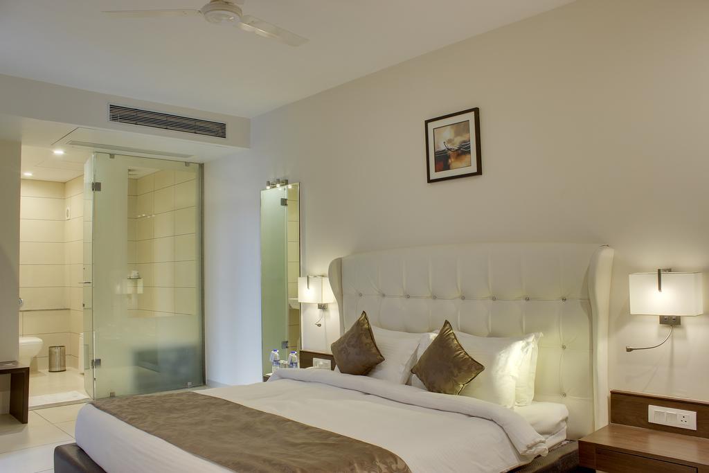 Hotel Lake View Saputara Oda fotoğraf